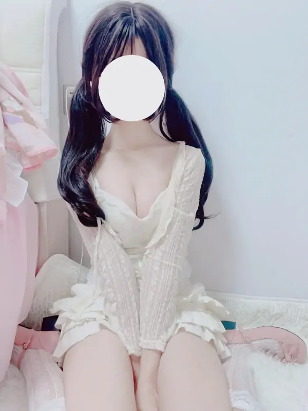 小温@Xiaowen_5200 – [520门槛] 43分钟 福利订阅视图 [28P+8V/2.51G]