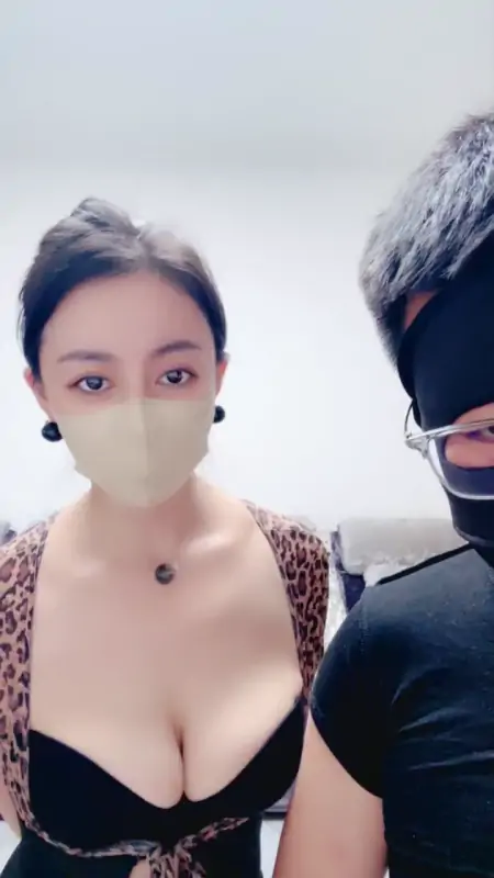 超有气质女神 暖暖嫂子 媚娘 油亮丝袜付费房作品2 [5V/8.25G]