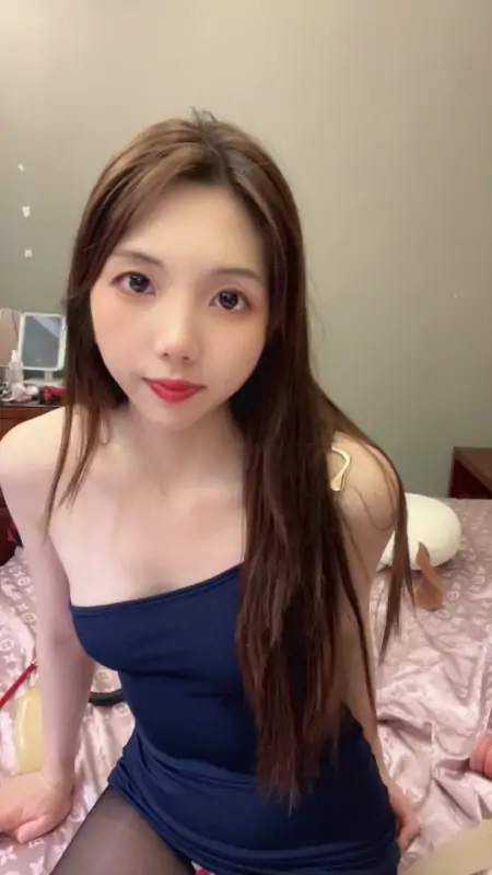 极品大长腿高跟丝袜女神【模特儿薇薇】29部合集2 [10V/8.89G]