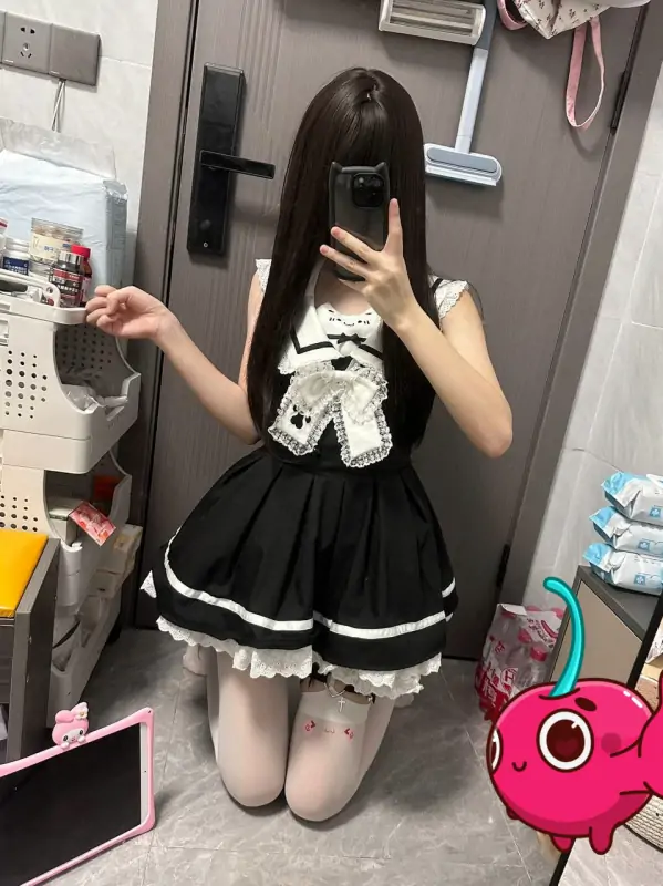 猫猫酱@miaomao865 – 新作 [258门槛] 11分钟  [女仆金主1V1] [56P6V/600MB]