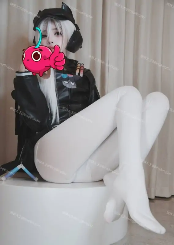 饼饼大王@BingBingdw – 新作 [百元门槛] 11分钟 Cos露娜天际线 [14P3V-902MB]