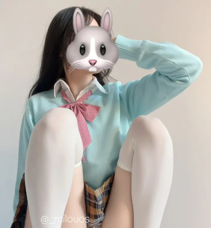 莎弥拉(玉米排骨汤)@_moliiovo3 – 新作 [788门槛] 5分钟 白虎JK制服订阅 [69P1V/470MB]